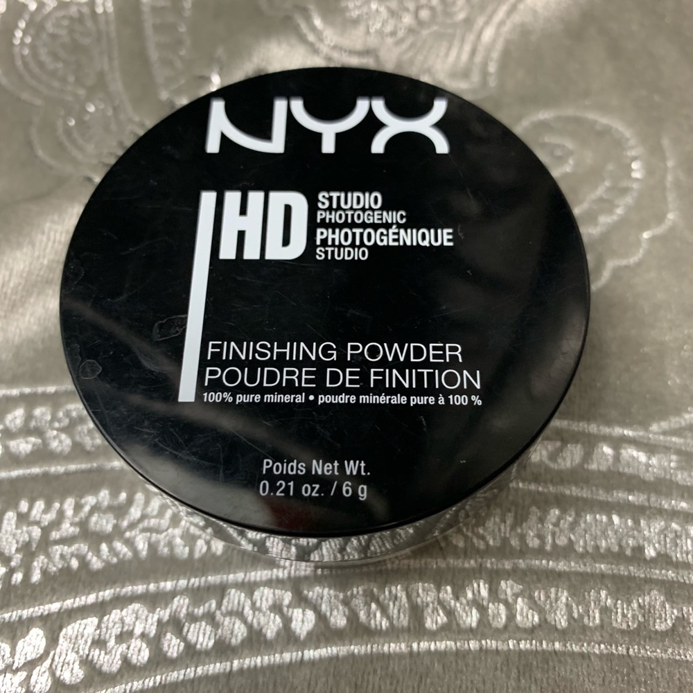 NYX HD Studio Finishing Powder